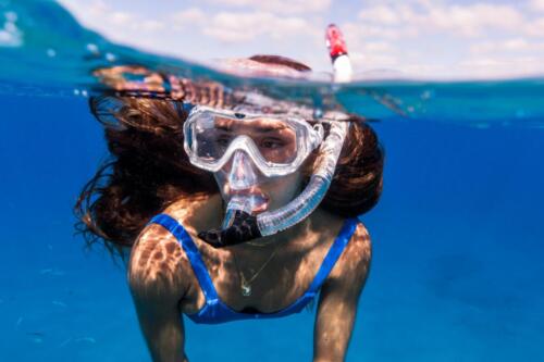 Snorkel girl Body Glove